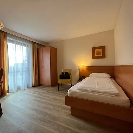 Отель Richstein's Posthotel 3*
